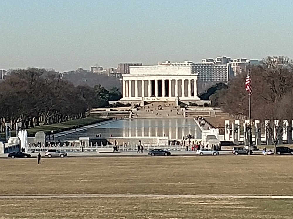 Lincoln and World War II Memorials Washington DC
